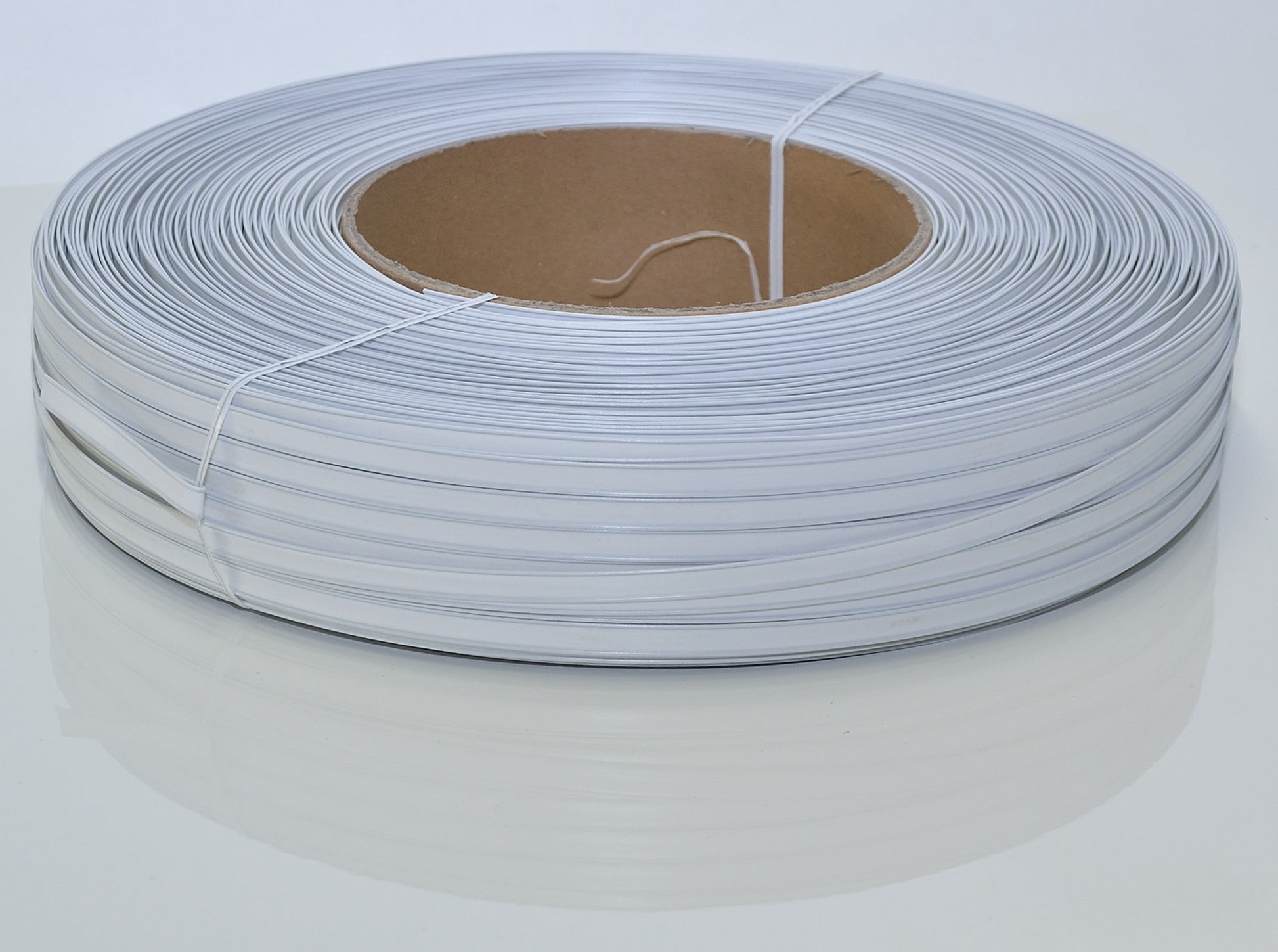 Eine Rolle Kunststoffclipband
